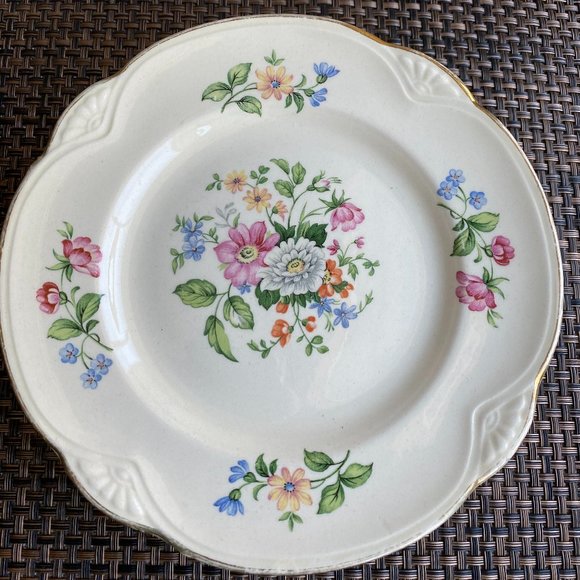 Vintage Homer Laughlin SPRINGTIME, Virginia Rose Shape, Set of 5 Dessert 6 1/2" - Picture 2 of 8